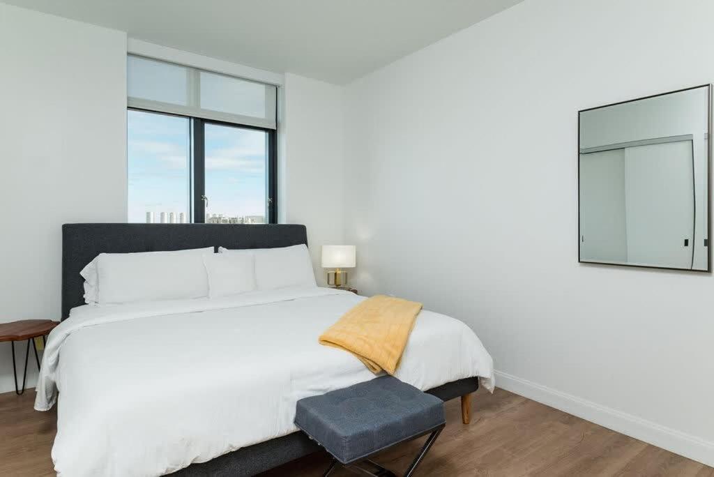 City Skyline W King Bed Pool Gym Wi-Fi & Parking Apartment Cambridge Exterior photo